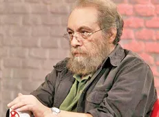 فراستی: «قهرمان» از نمای اول تا آخر گدایی جایزه است / فیلم نمی‌تواند روی پای خودش بایستد