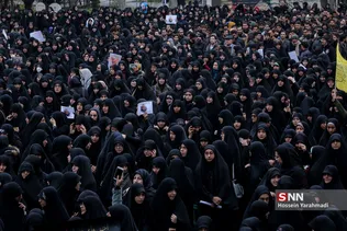 تجمع دانشجویان در دانشگاه تهران