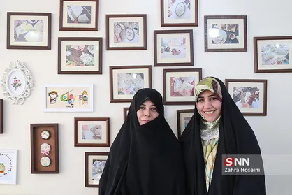 ریحانه و مادرش چگونه توانستند برای ده&zwnj;ها زن سرپرست خانوار اشتغال&zwnj;زایی کنند؟/ گلدوزی، اینستاگرام و باقی قضایا!