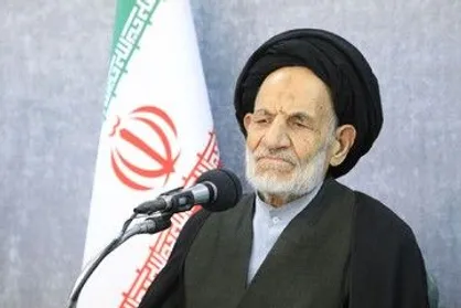 دشمن با امپراطوری عظیم تبلیغاتی به دنبال باورپذیر کردن اخبار دروغ است