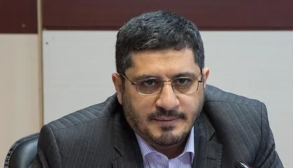 سیاح: فرمان اقتصاد به دست کسانی است که حاضر به اجرای اقتصاد مقاومتی نیستند