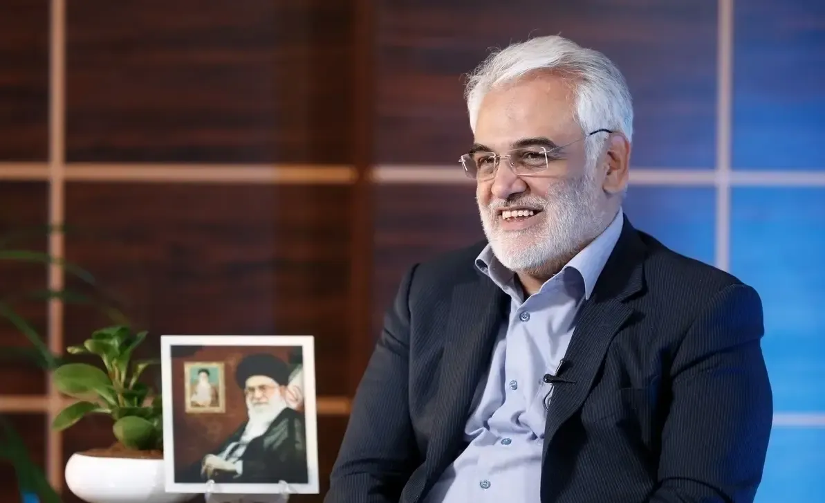 روایتی از ایثار و علم؛ اردوی دانشجویی دانشگاه تهران بر مزار دانشمند هسته‌ای و شهدا