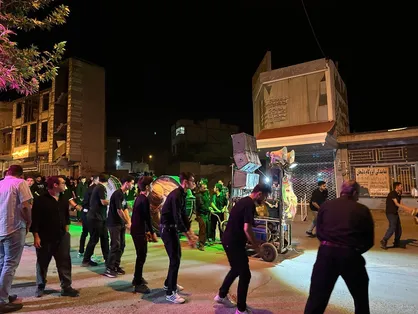 ضرباهنگ سنگ و سوز نی در شب&zwnj;های تاسوعا؛ آیین ۲۵۰ ساله &laquo;چاق&zwnj;چاقو&raquo; در سامان زنده می&zwnj;ماند + فیلم