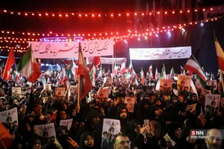 مراسم احیاء شب بیست و سوم ماه رمضان در میدان انقلاب اسلامی تهران
