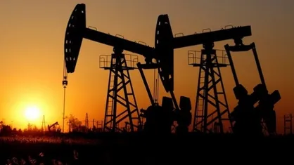 قیمت نفت روز چهارشنبه ۲۰ فروردین/ جنگ مالیاتی آمریکا و چین باعث سقوط قیمت نفت شد