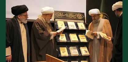 رونمایی از ۱۲ عنوان کتاب پژوهشگاه مطالعات تقریبی در هفته پژوهش