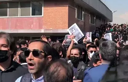 تصاویری واضح از خشونت دانشجونما&zwnj;ها در دانشگاه شریف