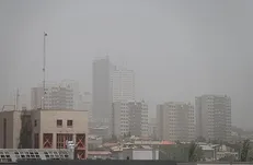 هشدار افزایش آلودگی هوا در ۸ شهر/ پیش‌بینی بارش باران و برف در برخی مناطق