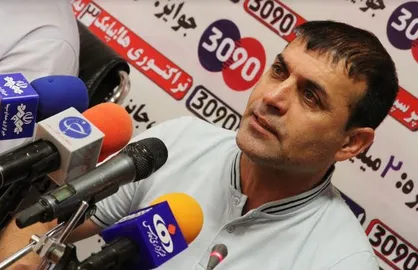 ویسی: جای تاسف است که بازیکنان قلیان می&zwnj;کشند/ مردم خوزستان از باشگاه و نتایج ناراضی&zwnj;اند، اما از من نه!