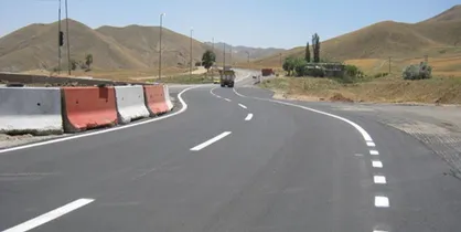کاهش ۱۷ درصدی تردد&zwnj; جاده&zwnj;ای / بارش برف و باران در محور&zwnj;های ۶ استان