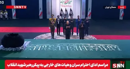 ادای احترام فرستاده ویژه هند به پیکر رهبر شهید انقلاب+فیلم