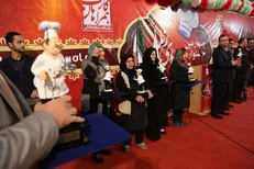 بلندترین میز غذای بازنشستگان کشور در برج میلاد تهران