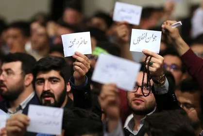 رائفی پور: در بحث مبارزه با فساد جوان&zwnj;ها ساکت ننشسته&zwnj;اند