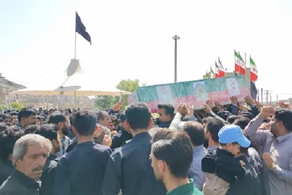 وداع مردم زاهدان با پیکر مطهر شهید حافظ امنیت رامین صادقی