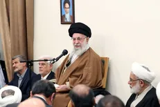 رهبر انقلاب: مسائل کشور را به گفت‌و‌گو‌ها گره نزنیم / به این گفت‌و‌گو‌ها نه خوشبین هستم نه بدبین + فیلم
