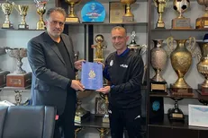 قرارداد کمالوند با استقلال امضا شد