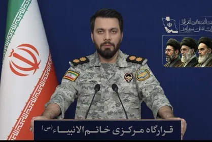 سخنگوی قرارگاه خاتم&zwnj;الانبیا: آمریکا و اسرائیل همچنان زیر ضربات کوبنده ایران هستند/ انهدام جنگنده آمریکایی در آسمان مرکزی+فیلم