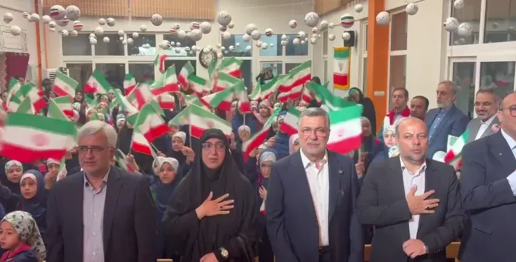 آیین بازگشایی مدارس با حضور وزیر بهداشت در دبستان مفید + فیلم