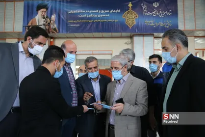 رکوردشکنی ستاد اجرایی فرمان امام در تولید ماسک بهداشتی با افزایش ظرفیت به ۵ میلیون ماسک در روز/ فروش مستقیم ماسک با قیمت ۱۰۰۰ تومان