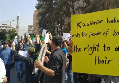 دانشجویان دانشگاه&zwnj;های تهران در مقابل سفارت هند تجمع کردند