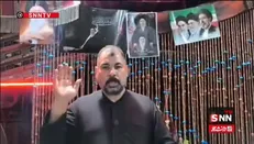 ابراز ارادت عراقی‌ها به رهبر انقلاب اسلامی و تجدید بیعت با رهبر شهید+فیلم
