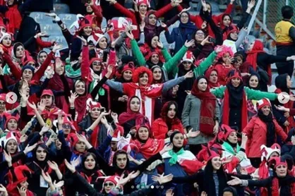 آگاه کردن مردم از تلاش آمریکادوستان برای تقلیل خواسته&zwnj;های جامعه، وظیفه دانشگاهیان است / عده&zwnj;&shy;ای مشتاق&shy;ند گاو شیرده آمریکا باشند