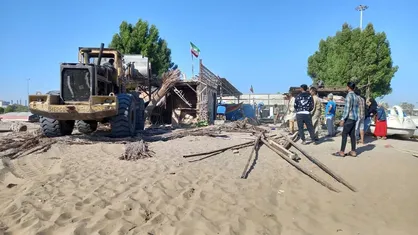ساخت و ساز&zwnj;های غیرمجاز در نوار ساحلی بندرعباس تخریب شد