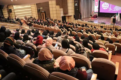 جشن شب یلدا در دانشگاه علوم پزشکی همدان برگزار شد+عکس