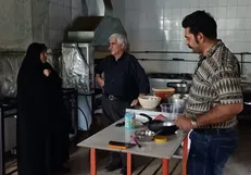 گشت نظارتی تعزیرات همدان از واحد‌های صنفی در مسیر زائران اربعین