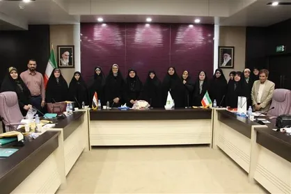 نشست رئیس دانشگاه الزهرا (س) با رئیس جامعه الزهرای کربلا برگزار شد