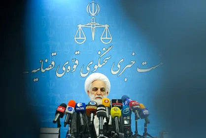 ممنوع الخروجی بیش از ۱۰۰ نفر از افراد صاحب سمت