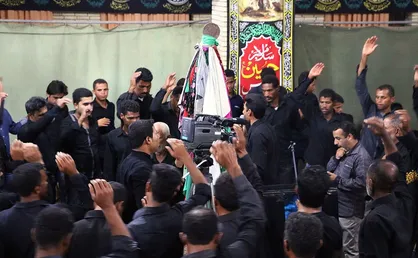 برپایی مراسم عزاداری دانشگاه آزاد بندرعباس در دهه اول محرم/ تبدیل شدن به قطب فرهنگی؛ هدف هیات دانشجویی