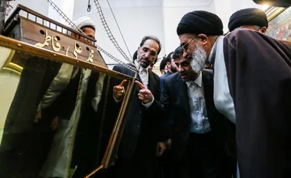فیلم/ توضیحات سازنده اثر هنری &laquo;قرآن کشتی مطلا&raquo;