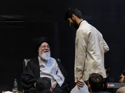 نماینده جنبش دانشجویی مشهد در حضور آیت&zwnj;الله علم&zwnj;الهدی چه گفت؟/ از اعتراض به اشرافی&zwnj;گری تا انتقاد به تنگ&zwnj;نظری برخی مسئولان سنتی