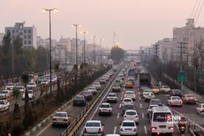 حجم بالای تردد در معابر پایتخت/ترافیک «سنگین» در۳ معبر بزرگراهی