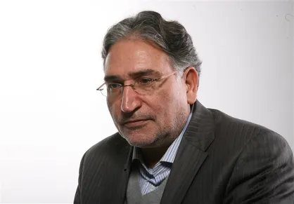 درخواست محمد نوری&zwnj;زاد برای خروج از کشور و رأفت اسلامی رهبر انقلاب