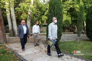 اقامه نماز عید فطر در مسجد دانشگاه تهران