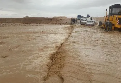 &zwnj;۲۵ جاده به دلیل سیلاب و نبود ایمنی مسدود شد