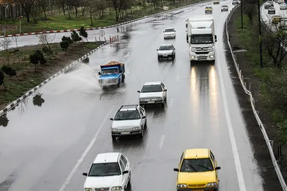 برف و باران در جاده&zwnj;های نیمی از استان&zwnj;های کشور