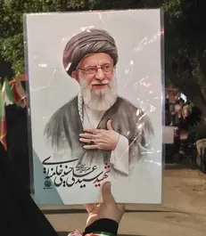 ببینید دلتنگی و اشک مردم شهرکرد را در فراغ رهبرشان