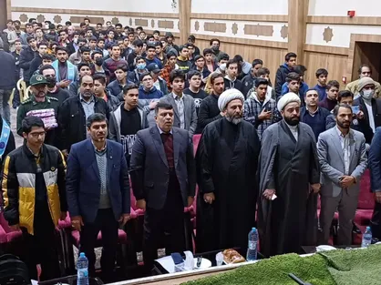 دانش&zwnj;آموزان مبلغان حضور در انتخابات هستند