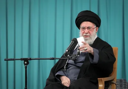 ایمان ابوذرگونه؛ رستاخیزِ عدالت در برابر فرعون&zwnj;های کراوات&zwnj;پوش و جاهلیت مدرن