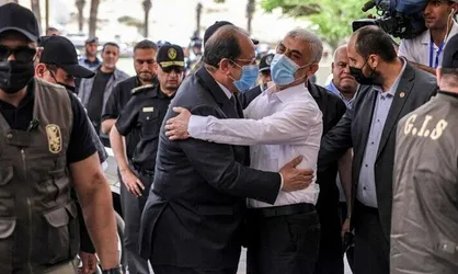 حماس: سفر مقام مصری به غزه آغاز روند بازسازی و بهبود شرایط است