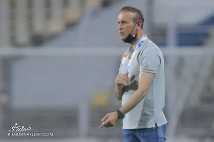 تاکید گل محمدی بر حفظ دو ستاره پرسپولیس/ هر چه زودتر با دو بازیکن تمدید کنید