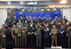 دیدار وابستگان نظامی خارجی مقیم تهران با امیر ایرانی