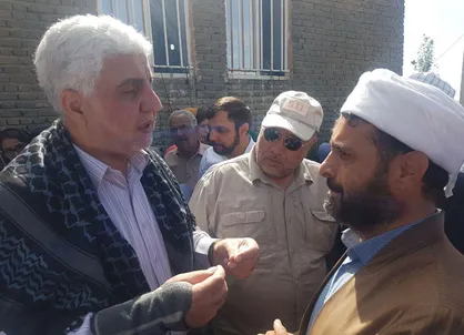 مسئولان روستا&zwnj;های مرکزی را مبدا خرید و فروش محصولات صنایع دستی قرار دهند
