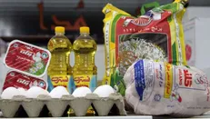 بازار کالاهای اساسی در ساحل آرامش