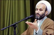 در مبارزه با ظالم تعدی از حق نمی‌کنیم/ عده‌ای می‌خواهند از بسیجی یک چهره خشن بسازند