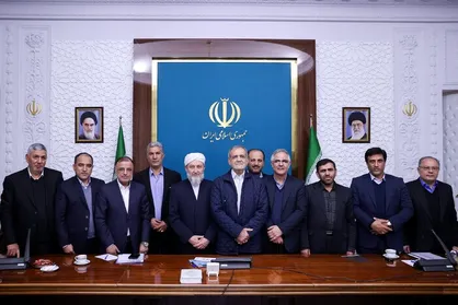 پزشکیان: با کمک رهبری در این دولت استاندارانی از اهل سنت انتخاب شد/ رفع فیلترینگ به تدریج شامل سایر سکو&zwnj;ها خواهد بود