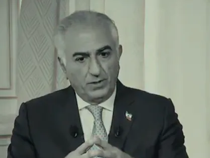 این رند&zwnj;ها جمع شدند دور این بچه پول هایش را از جیبش در بیاورند